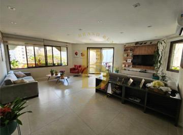 Apartamento · 240m² · 4 Quartos · 3 Vagas · Apartamento com 240 m², 4 quartos sendo 4 suítes à venda no bairro Higienópolis.
