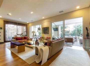 Apartamento · 438m² · 4 Quartos · 5 Vagas · Apartamento com 438 m², 4 quartos sendo 4 suítes à venda no bairro Itaim Bibi.
