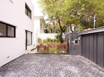 Casa · 410m² · 5 Quartos · 4 Vagas · Casa com 410 m², 5 quartos sendo 5 suítes à venda no bairro Jardim Paulista.