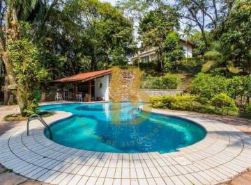 Casa · 1500m² · 5 Quartos · 4 Vagas · Casa impecável, com projeto arquitetônico primoroso, localizada na Chácara Flora.