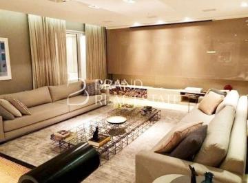Apartamento · 370m² · 4 Quartos · 5 Vagas · Apartamento sofisticado, com varanda gourmet, localizado no Campo Belo.