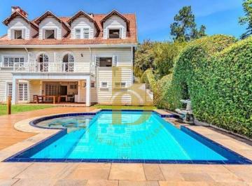 Casa · 550m² · 4 Quartos · 2 Vagas · Casa com 280 m², 4 quartos sendo 4 suítes à venda no Morumbi.