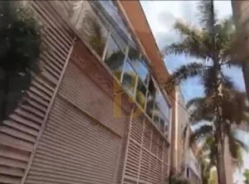 Comercial · 4600m² · 70 Vagas · Comercial com 4600 m²,  à venda no bairro Bom Retiro.