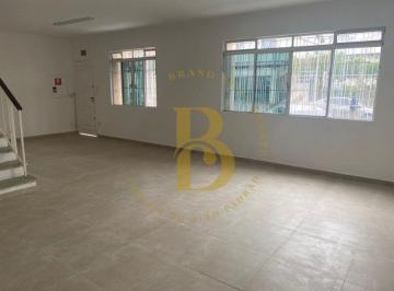 Casa · 250m² · 5 Quartos · 2 Vagas · Casa com 250 m², 5 quartos sendo 2 suítes à venda no bairro Campo Belo.
