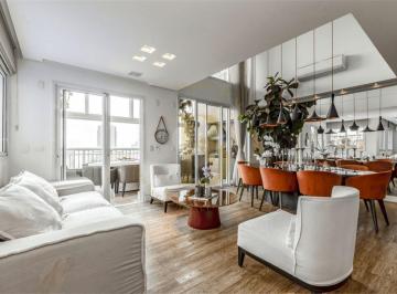 Apartamento · 288m² · 4 Quartos · 4 Vagas · Cobertura com com pé direito duplo, localizada no bairro Vila Cordeiro.