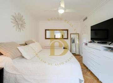 Apartamento · 267m² · 4 Quartos · 4 Vagas · Apartamento com 267 m², 4 quartos sendo 4 suítes à venda no bairro Perdizes.
