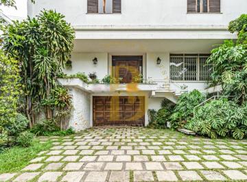 Casa · 600m² · 5 Quartos · 14 Vagas · Casa com 600 m², 5 quartos sendo 5 suítes à venda no bairro Morumbi. ZCOR1,com restrições.