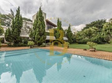 Casa · 900m² · 4 Quartos · 10 Vagas · Casa de vila á venda de 900 m², com 4 suítes e 10 vagas bairro Retiro Morumbi.
