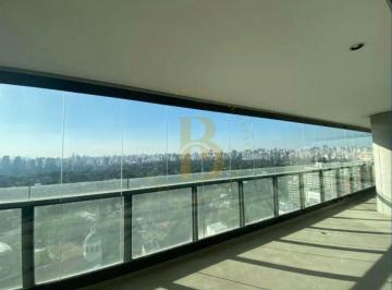 Terraço · Apartamento espaçoso, em andar alto, no condomínio Fasano.