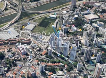 Apartamento · 211m² · 4 Quartos · 4 Vagas · Apartamento com 225 m², 3 quartos sendo 3 suítes à venda no bairro Morumbi.