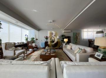 Apartamento · 359m² · 3 Quartos · 4 Vagas · Lindo apartamento no bairro Real Parque.