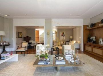 Casa · 480m² · 3 Quartos · 4 Vagas · Casa em rua tranquila e arborizada à venda no Morumbi