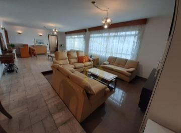 Apartamento · 180m² · 3 Quartos · 2 Vagas · Apartamento com 180 m², 3 quartos sendo 1 suíte à venda no bairro Jardim da Saúde.