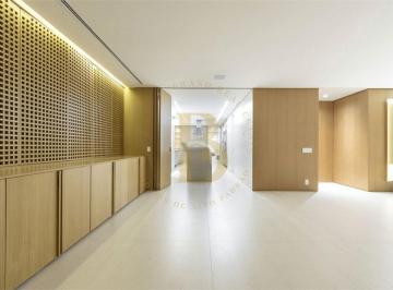 Apartamento · 479m² · 4 Quartos · 5 Vagas · Apartamento sofisticado, com vista incrível, localizado em Moema.