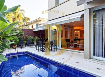 Casa · 450m² · 3 Quartos · 3 Vagas · Casa de condomínio á venda de 442 m², com 3 suítes piscina e 03 vagas no Morumbi.