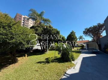 Casa · 252m² · 3 Quartos · 10 Vagas · Casa reformada à venda ou locação de 252m², em terreno de 1000m² no bairro Alvinópolis - Atibaia