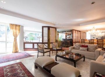 Casa · 750m² · 4 Quartos · 5 Vagas · Casa á venda de 600 m², com 4 suítes à venda no bairro Real Parque.