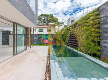 Casa · 780m² · 4 Quartos · 5 Vagas · Casa em condomínio fechado para locação de 780m², 04 suítes e 05 vagas em Moema