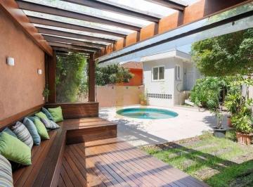 Casa · 345m² · 4 Quartos · 3 Vagas · Casa com 345 m², 4 quartos sendo 3 suítes à venda no bairro Alto de Pinheiros.