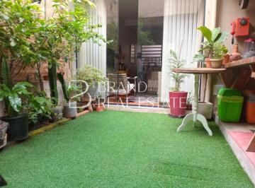 Casa · 190m² · 2 Quartos · 2 Vagas · Charmosa casa com área gourmet localizado no Campo Belo