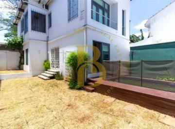 Casa · 450m² · 3 Quartos · 3 Vagas · Casa com 450 m², 3 quartos sendo 3 suítes para alugar no bairro Jardim Europa.