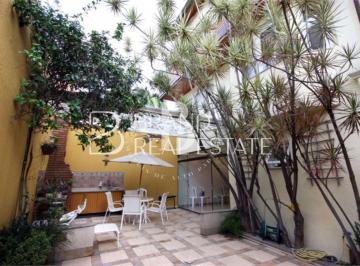 Casa · 315m² · 4 Quartos · 4 Vagas · Casa de condomínio em excelente localização no Alto da Boa Vista.