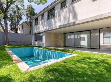 Casa · 749m² · 4 Quartos · 4 Vagas · Casa de condomínio com 749 m², 4 quartos sendo 4 suítes à venda no bairro Jardim Cordeiro.