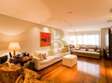 Apartamento · 261m² · 4 Quartos · 4 Vagas · Apartamento com 261 m², 4 quartos sendo 2 suítes à venda no bairro Real Parque.