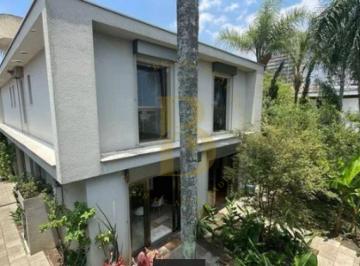 Casa · 348m² · 3 Quartos · 4 Vagas · Casa á venda no Jardim Luzitania, 348 m²,  3 suítes, 4 vagas próximo ao parque do Ibirapuera.