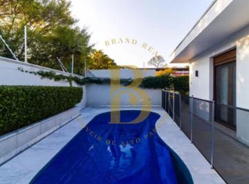 Casa · 400m² · 3 Quartos · 5 Vagas · Casa Térrea moderna no Alto de Pinheiros.