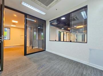 Comercial · 310m² · 6 Vagas · Conjunto Comercial pra locação próximo a Berrini com 310 m², 7 salas, 5 banheiros, 2 copas e 6 vagas
