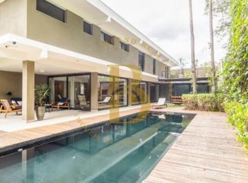 Casa · 675m² · 4 Quartos · 4 Vagas · Casa com 675 m², 4 quartos sendo 2 suítes à venda no bairro Jardim Guedala.
