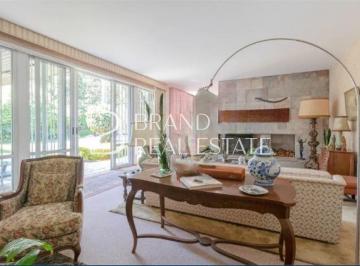Casa · 454m² · 4 Quartos · 3 Vagas · Casa á venda com 454 m², 4 quartos, piscina e 3 vagas no bairro Alto de Pinheiros.