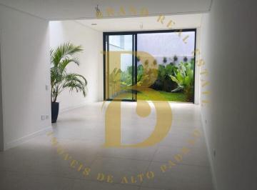 Casa · 216m² · 3 Quartos · 2 Vagas · Casa com 216 m², 3 quartos sendo 3 suítes à venda no bairro Liberdade.