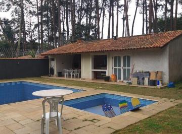 Casa · 376m² · 5 Quartos · 6 Vagas · Casa com 376 m², 5 quartos sendo 2 suítes à venda no bairro Granja Viana.