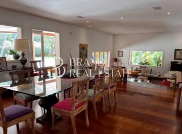 Casa · 842m² · 6 Quartos · 4 Vagas · Casa de vila com 842 m², 6 quartos sendo 6 suítes à venda no bairro Panamby.
