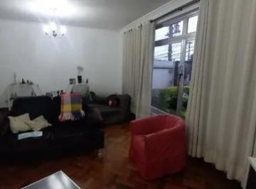 Casa · 316m² · 6 Quartos · 2 Vagas · Casa com 316 m², 6 quartos sendo 2 suítes à venda no bairro Alto de Pinheiros.