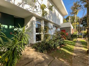 Casa · 392m² · 5 Quartos · 3 Vagas · Casa com 392 m², 5 quartos sendo 1 suíte à venda no bairro Alto de Pinheiros.