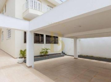 Casa · 315m² · 4 Quartos · 3 Vagas · Casa com 315 m², 4 quartos sendo 3 suítes à venda no bairro Jardim Santo Amaro.