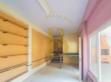 Casa · 360m² · 4 Quartos · 6 Vagas · Casa com 360 m², 4 quartos sendo 2 suítes à venda no bairro Parque Colonial.