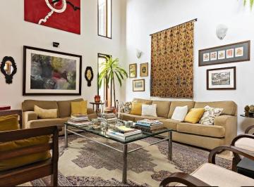 Casa · 530m² · 4 Quartos · 4 Vagas · Casa de vila com 530 m², 4 quartos sendo 4 suítes à venda no bairro Cidade Jardim.