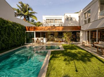Casa · 650m² · 4 Quartos · 10 Vagas · Casa de condomínio á venda no Campo Belo, com elevador privativo, 4 suítes, piscina, jardim.