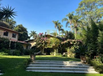 Casa · 880m² · 5 Quartos · 6 Vagas · Casa Exclusiva na Chácara Flora com Quadra de Tênis e Mata Atlântica