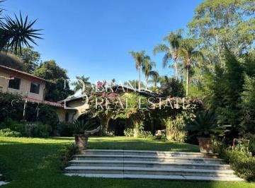 Casa · 880m² · 5 Quartos · 6 Vagas · Casa Exclusiva na Chácara Flora com Quadra de Tênis e Mata Atlântica