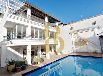 Casa · 330m² · 3 Quartos · 5 Vagas · Casa com 330 m², 3 quartos sendo 3 suítes à venda no bairro Morumbi.