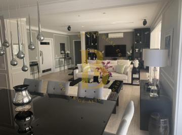 Apartamento · 240m² · 4 Quartos · 4 Vagas · Apartamento mobiliado com 240 m², 4 quartos sendo 3 suítes à venda no bairro Itaim Bibi.