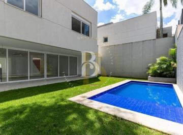 Casa · 525m² · 4 Quartos · 5 Vagas · Excelente casa em condomínio fechado, localizado na Granja Julieta.