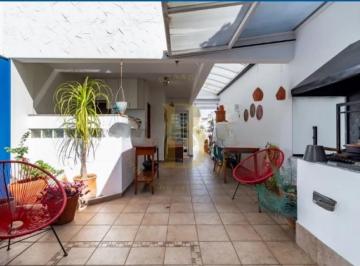 Casa · 179m² · 3 Quartos · 3 Vagas · Casa com 179 m², 3 quartos sendo 1 suíte à venda no bairro Alto de Pinheiros.