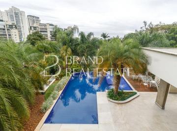 Casa · 881m² · 5 Quartos · 15 Vagas · Casa com 881 m², 5 quartos sendo 5 suítes à venda no bairro Santo Amaro.