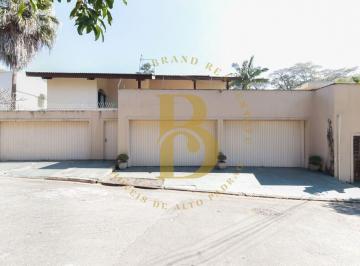 Casa · 632m² · 5 Quartos · 4 Vagas · Casa com 632 m², 5 quartos sendo 2 suítes à venda no Jardim dos Estados.